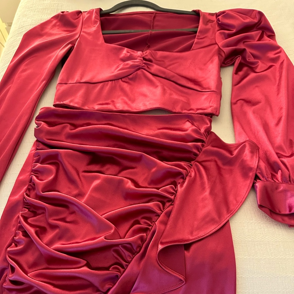 Two piece set: cropped long sleeve top and skirt